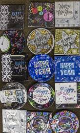 New year paper plates and napkins