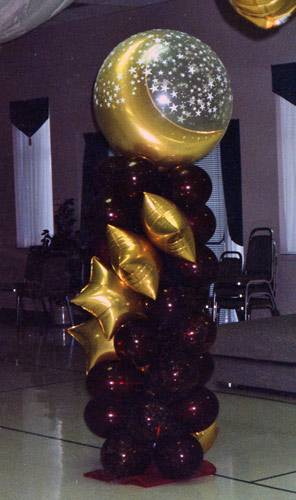 Moon and stars balloon column